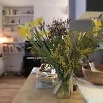 Charming Apartment Near Saint-Lazare