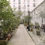 Charming Apartment Near Saint-Lazare