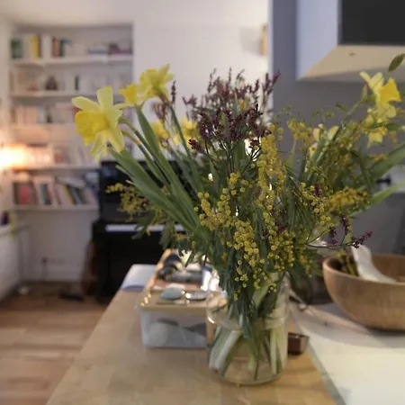 Charming Near Saint-lazare * Parigi